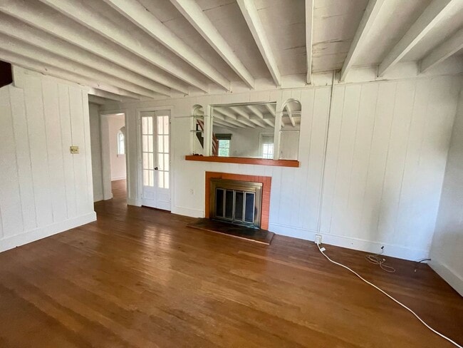 Foto del edificio - Two-Bedroom House