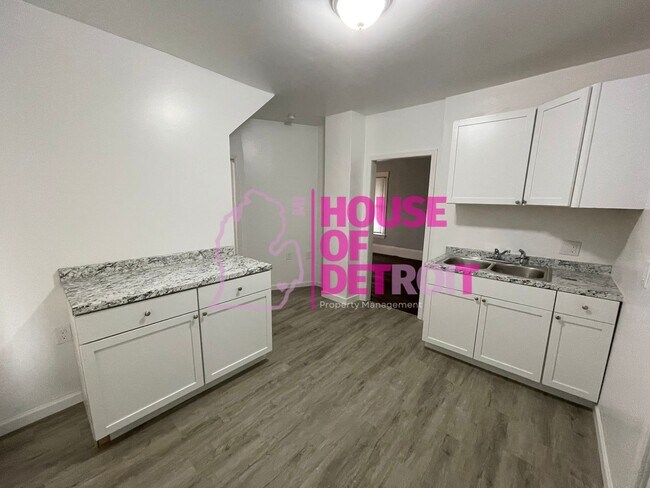 Foto del edificio - 3 BEDROOM | 1 BATH | FREE PRE SCREEN