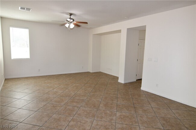 Foto del edificio - 6512 N Setting Moon St