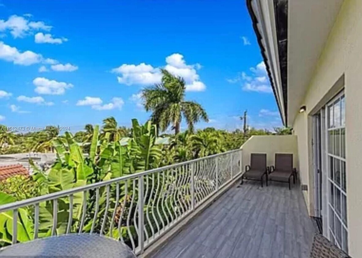 725 SE 14th Ct, Fort Lauderdale, FL 33316 Townhome Rentals in Fort