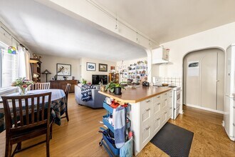 Building Photo - 2105 W 47th Ave