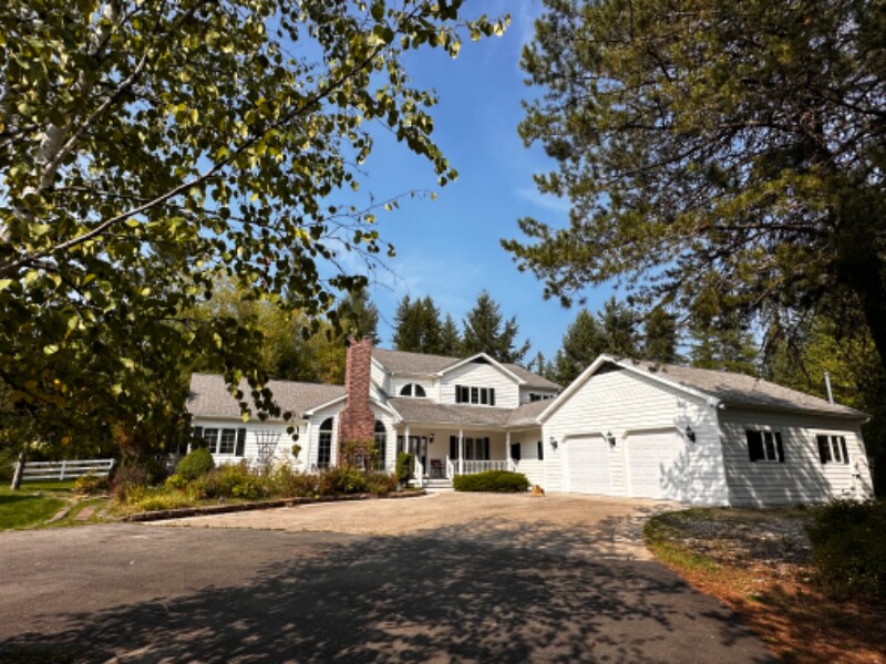 Primary Photo - 135 Stageline Dr