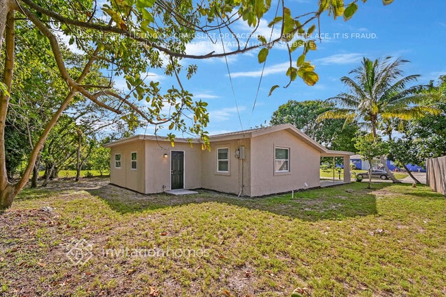 Foto del edificio - 525 Dolphin Dr