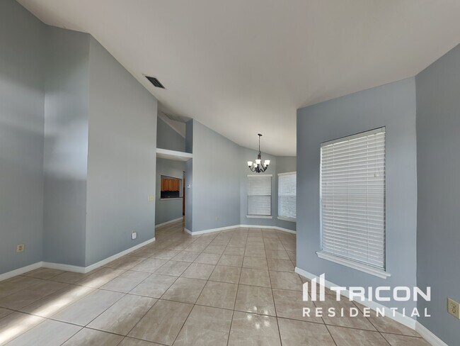 Building Photo - 1031 Woodcraft Dr