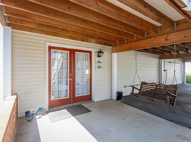 Foto del edificio - 2 Bedrooms Basement Penn Laird