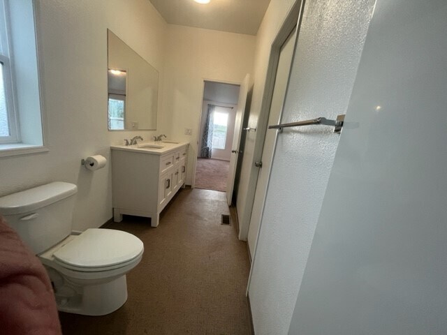 Master Bath - 1029 N Galloway Dr