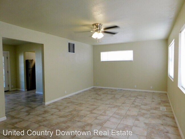 Building Photo - 3 br, 2 bath House - 1309 S Silver Ave