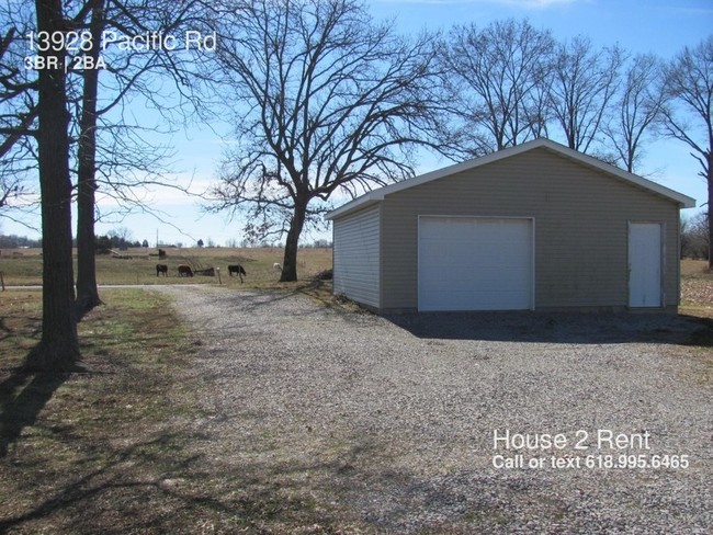 Building Photo - 13928 Pacific Ln