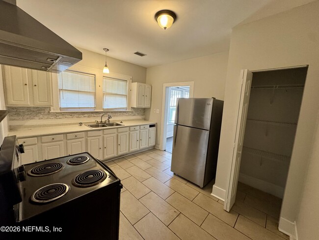 Foto del edificio - 3032 Rayford St