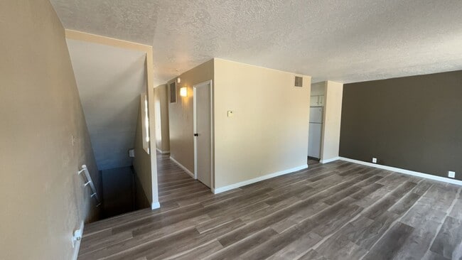 Building Photo - 1190 Pinecone Dr