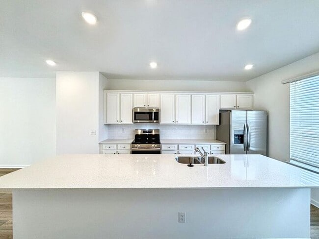 Building Photo - 208 Asbury Oak Ln