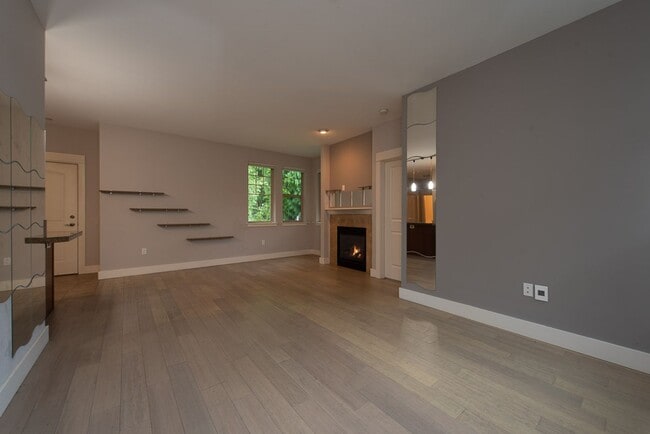Building Photo - 8535 Avondale Rd NE