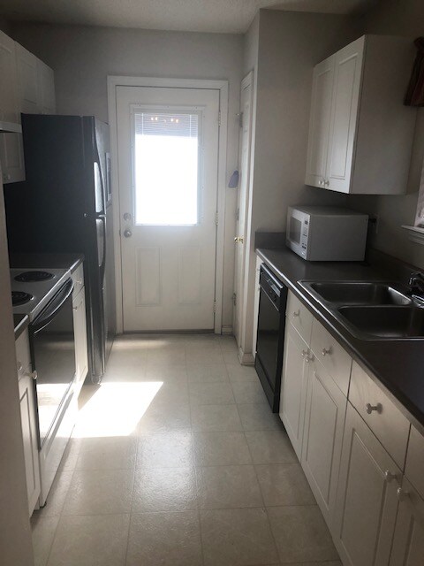 Foto del edificio - 6891 Manslick Rd