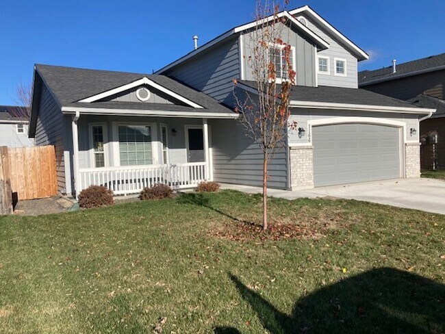 Building Photo - Meridian-Great location 4 bedroom 2.5  bath home available