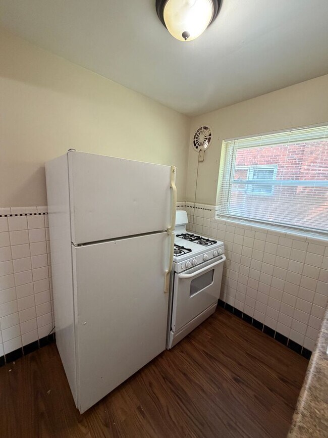 Foto del edificio - 5016 Newfield Ave