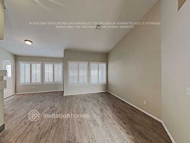 Foto del edificio - 4512 Crimson Leaf Dr