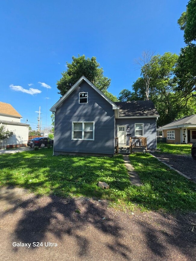 Building Photo - 404 S 23rd St