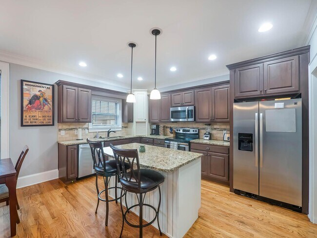 Kitchen 2 - 6850 Neville Dr