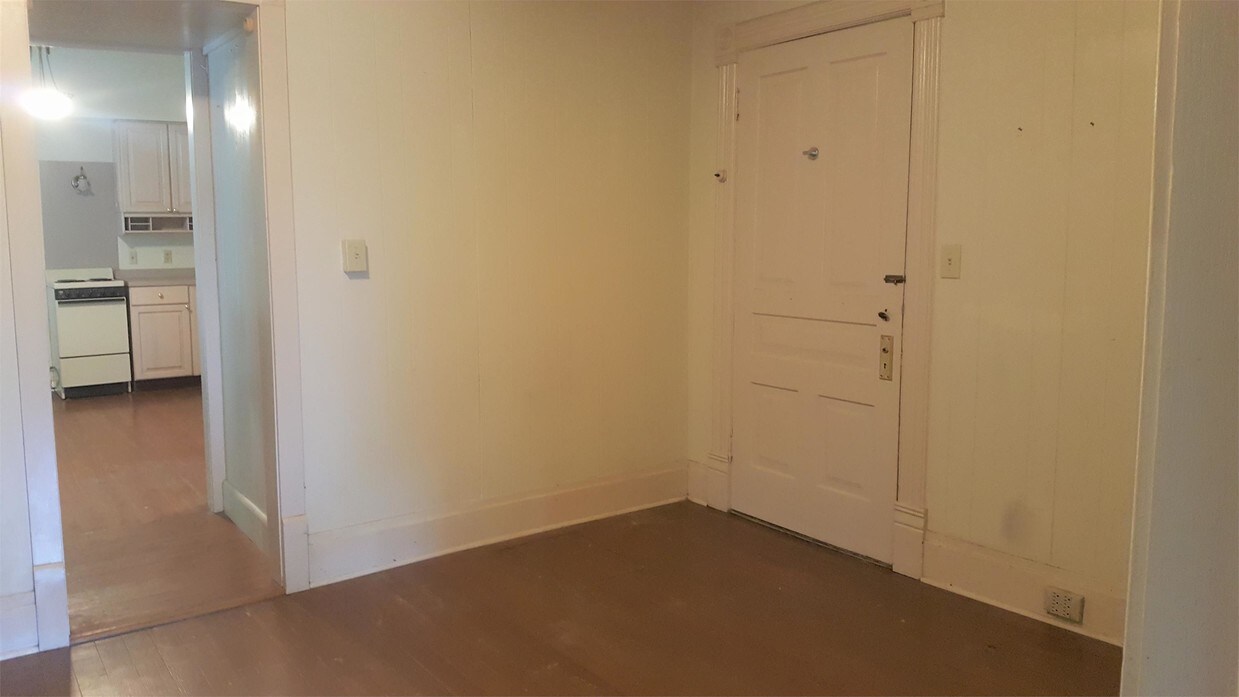 Foto del edificio - 322 W Lewis St