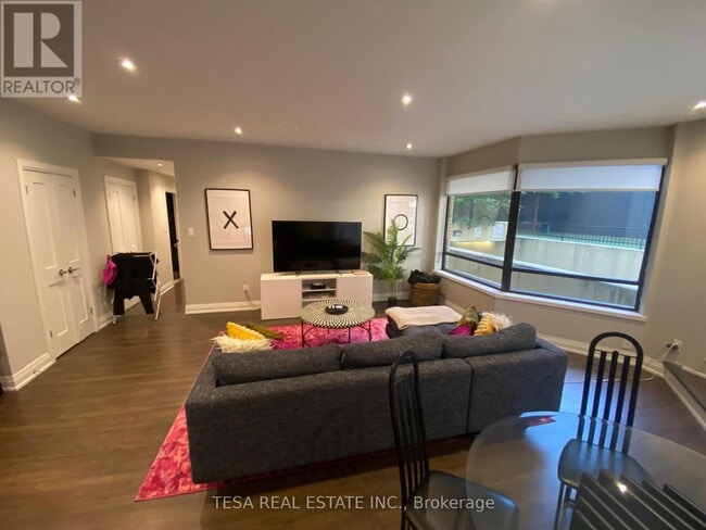 Building Photo - 211 St Patrick St