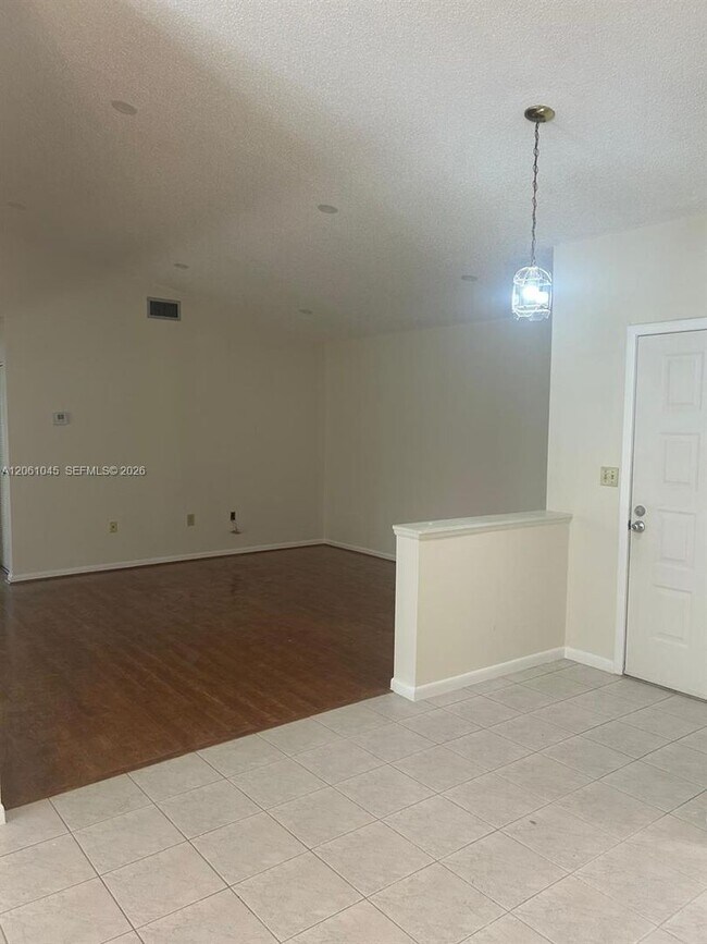 Foto del edificio - 5901 Chester Ln