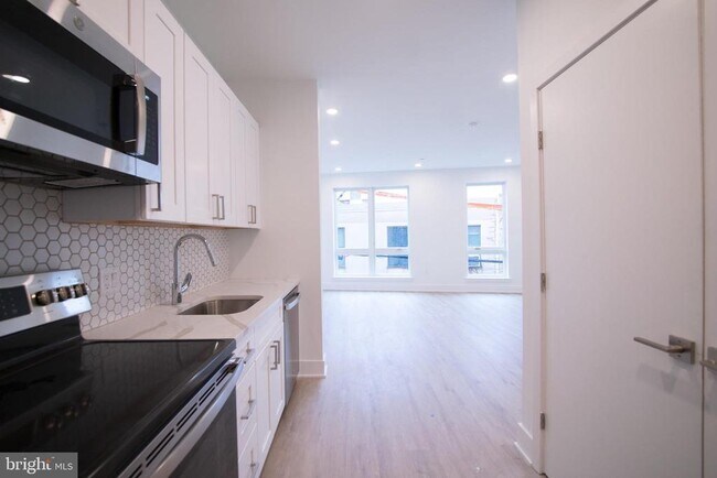 Foto del edificio - 1325 N Lee St
