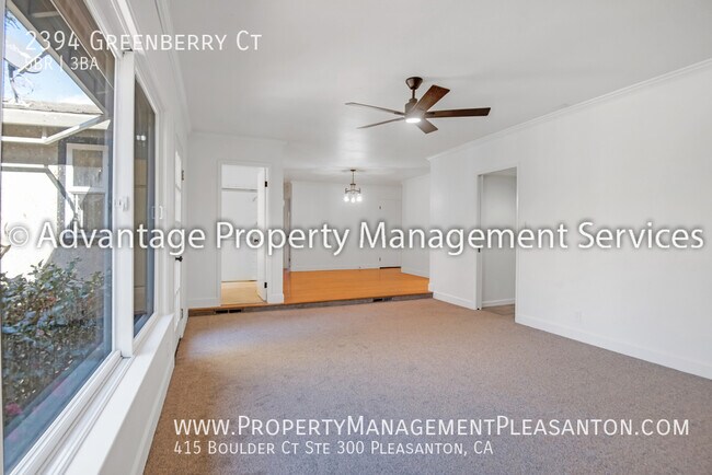 Foto del edificio - 2394 Greenberry Ct