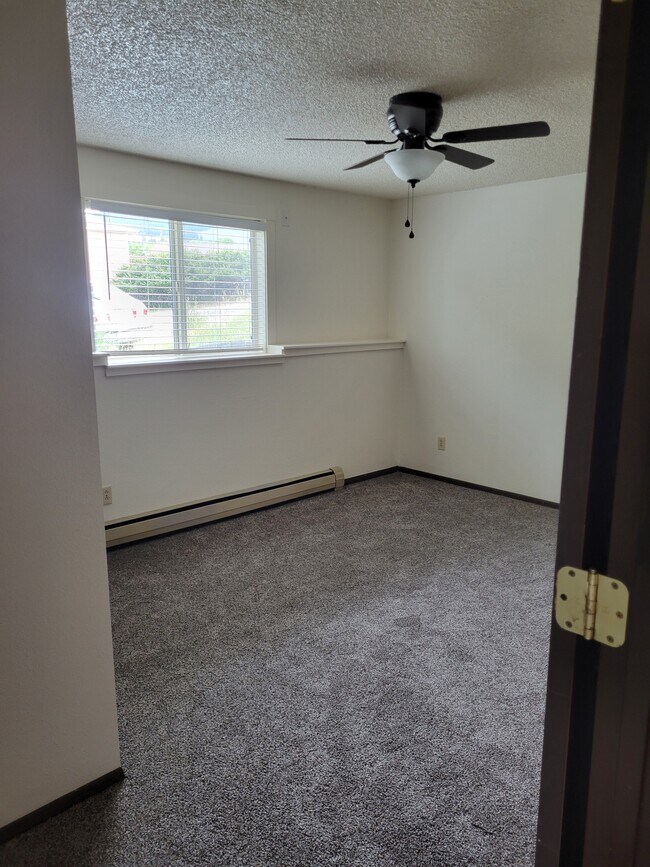 Foto del edificio - 2224 W Foothills Dr