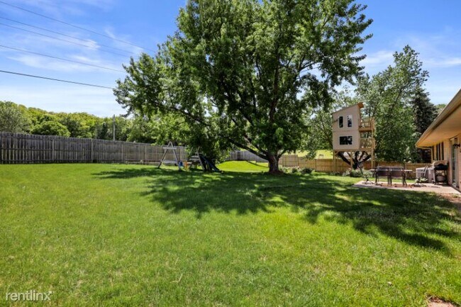 Building Photo - 4 br, 2.5 bath House - 4825 County Road Q