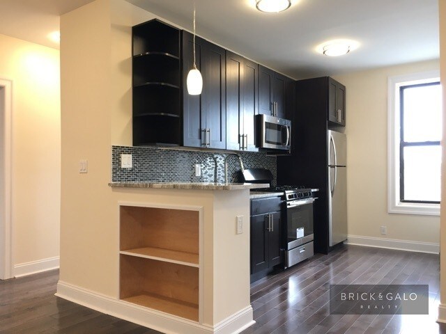 Primary Photo - 224 Hinckley Pl