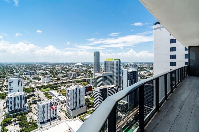Foto del edificio - 55 SW 9th St