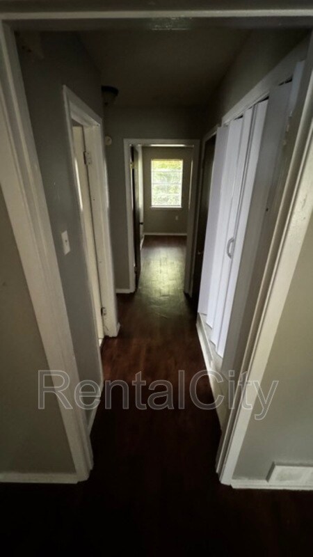 Foto del edificio - 3640 Rhea Ave
