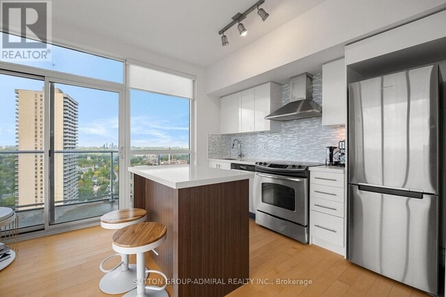 Building Photo - 58 Orchard View Blvd