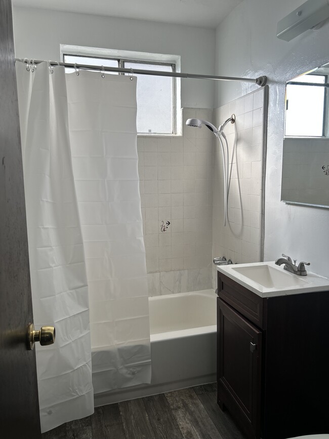 Bathroom #1 - 1622 W 81st St