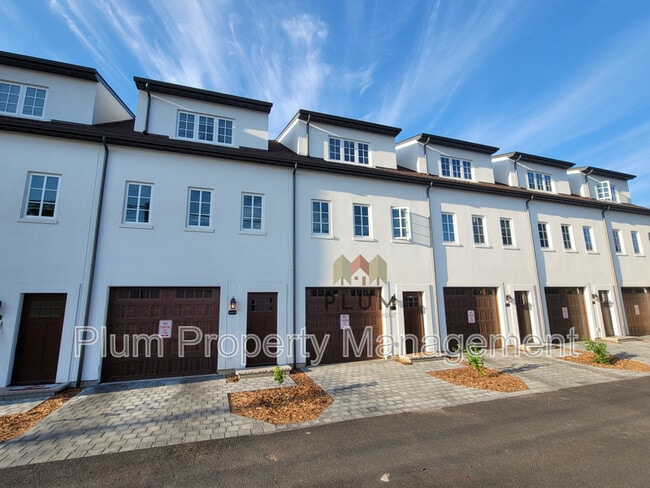 Building Photo - 2023 S Higgins Ave