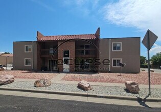 Building Photo - 512 Bell Ct