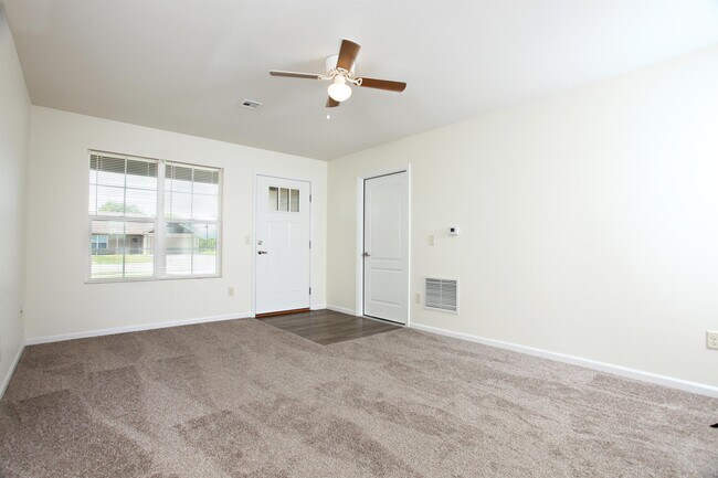 Foto del edificio - 2407 S Duncan St