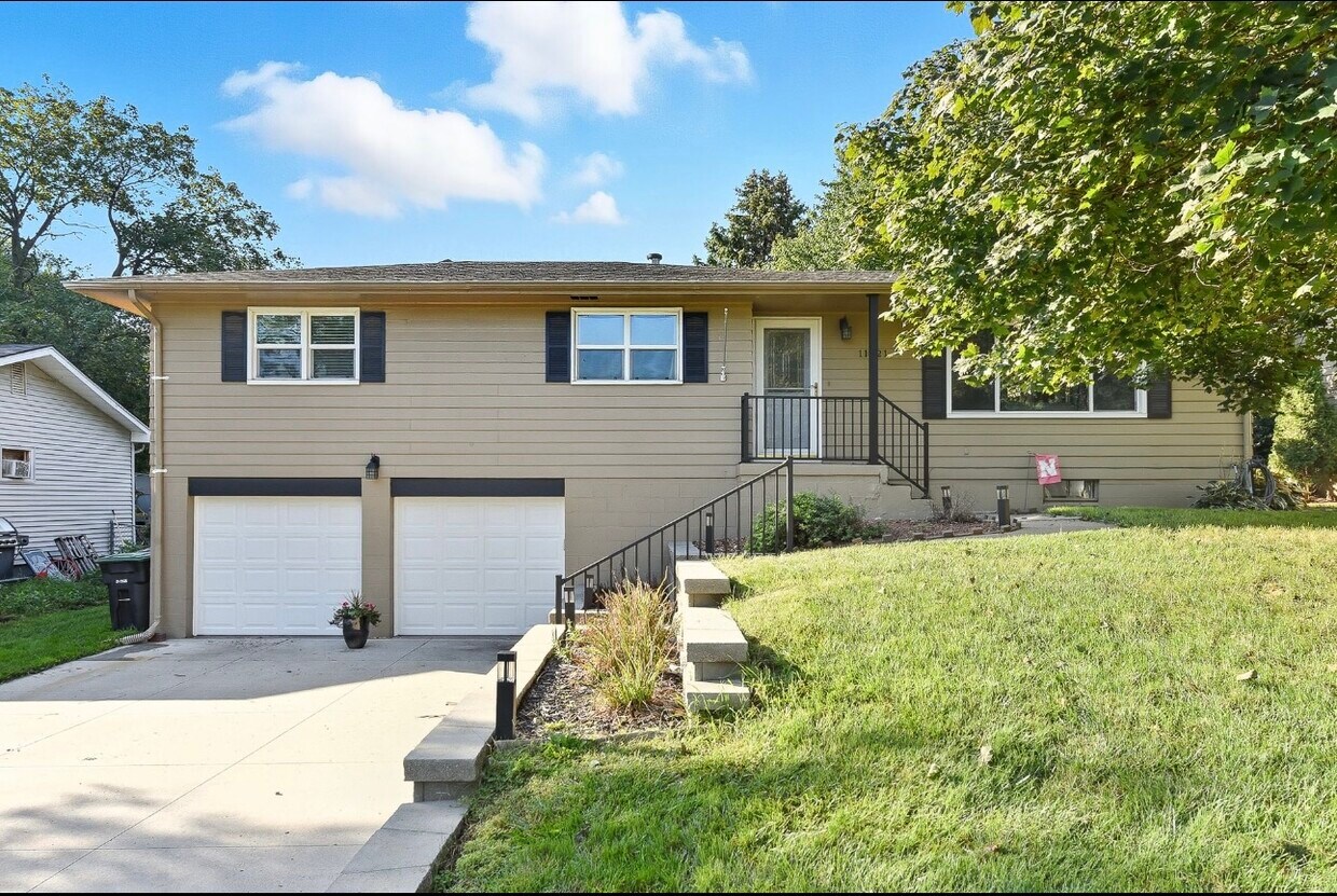 Photo - 11021 Spring St (Omaha, NE)