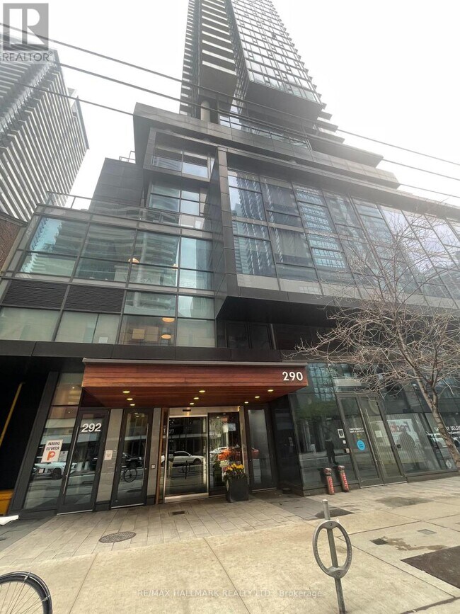 Photo du bâtiment - 290 Adelaide St W