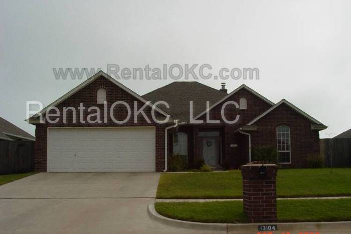Primary Photo - 13104 Briar Hollow Dr