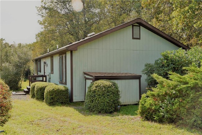 Foto del edificio - 162 Willow Dr