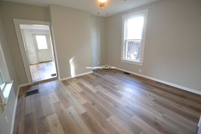 Foto del edificio - 8465 Anthony Wayne Ave