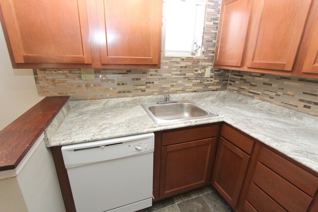 Building Photo - 157 Bale Dr