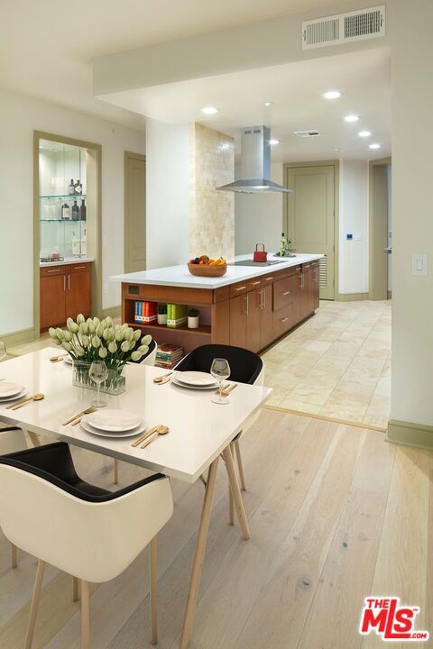 Building Photo - 10700 Wilshire Blvd