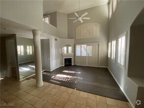 Building Photo - 9420 San Laguna