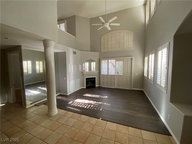 Foto del edificio - 9420 San Laguna Ct