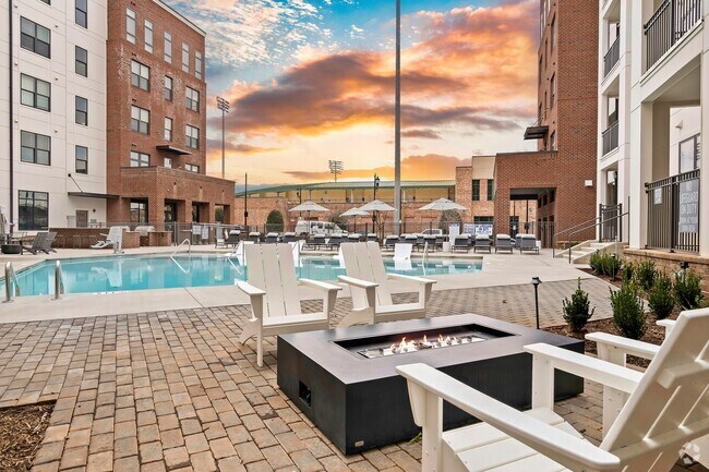 West Greenville Apartments for Rent with a Garage - Greenville, SC - 31