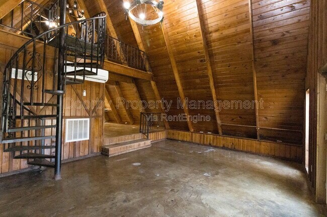 Foto del edificio - 3109 Ellis Ave