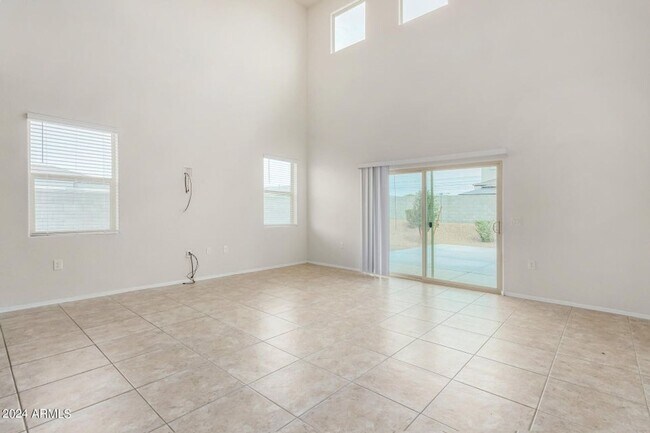 Foto del edificio - Charming 4 bedroom home in Buckeye!!