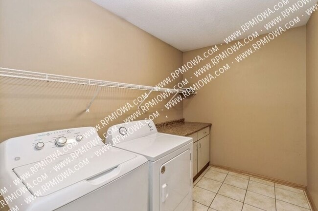 Foto del edificio - 1204 NW 26th St